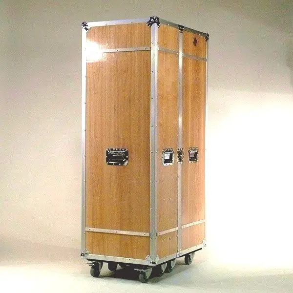 Flightcase Graderobenschrank, Rollkoffer Holz auf Rollen mit Ausziehstange, Design Flightcase Wardrobe