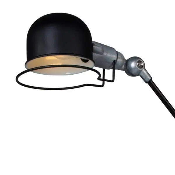 Industrial Tischlampe Farbe schwarz und typisches Industrial Style Rohmetall 