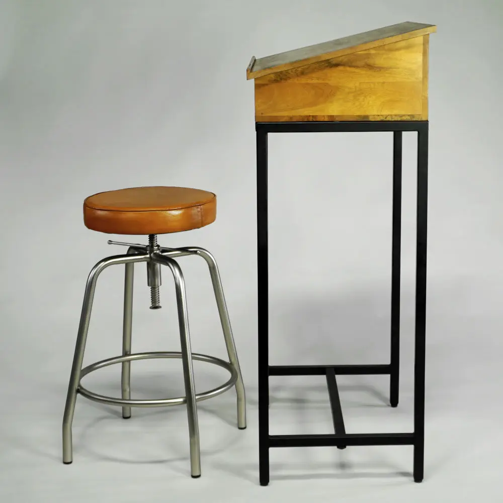 Stehpult und Arbeitstisch in Vintage Stil - rollbar und stabil