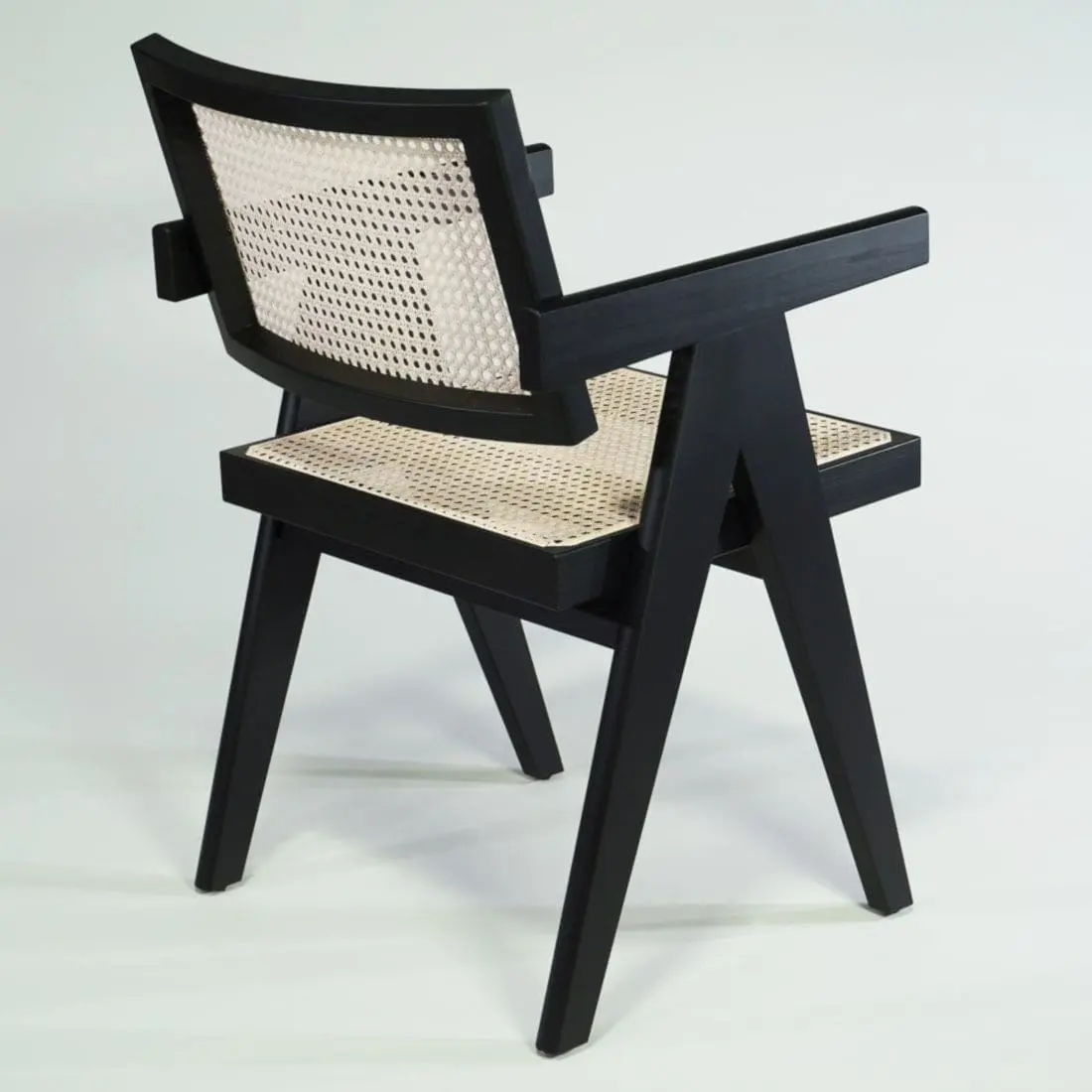 Jeanneret Stuhl mit Armlehnen schwarzes Holz, Vintage Mid Century Design Klassiker