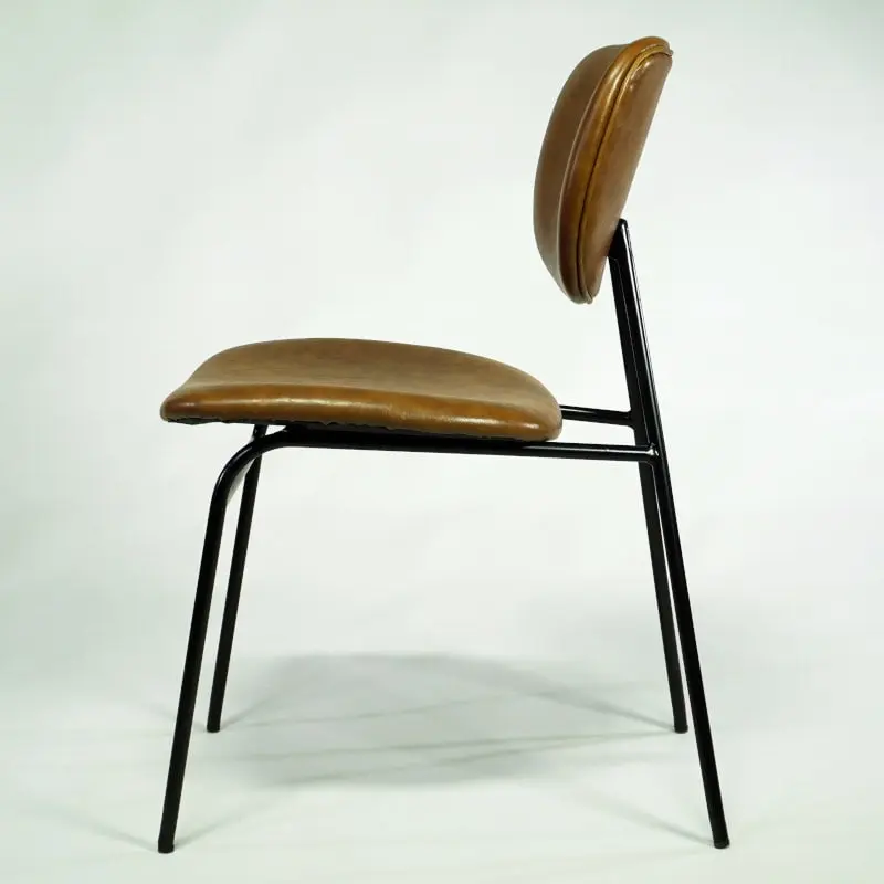 Stuhl mit braunen bequemen Polster im Modern Industrial Stil fuer zuhause und Gastronomie